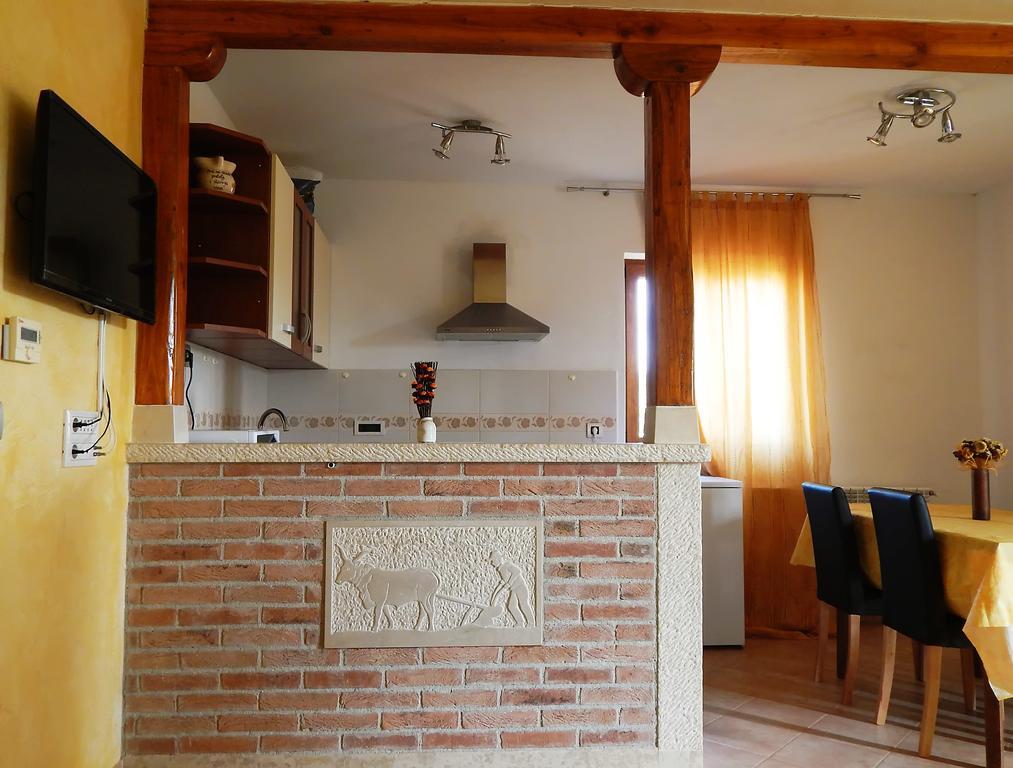 Apartment Karmen Пореч Екстериор снимка