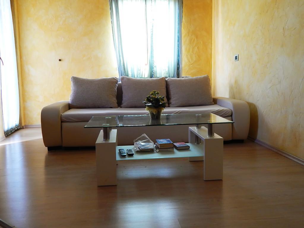 Apartment Karmen Пореч Екстериор снимка